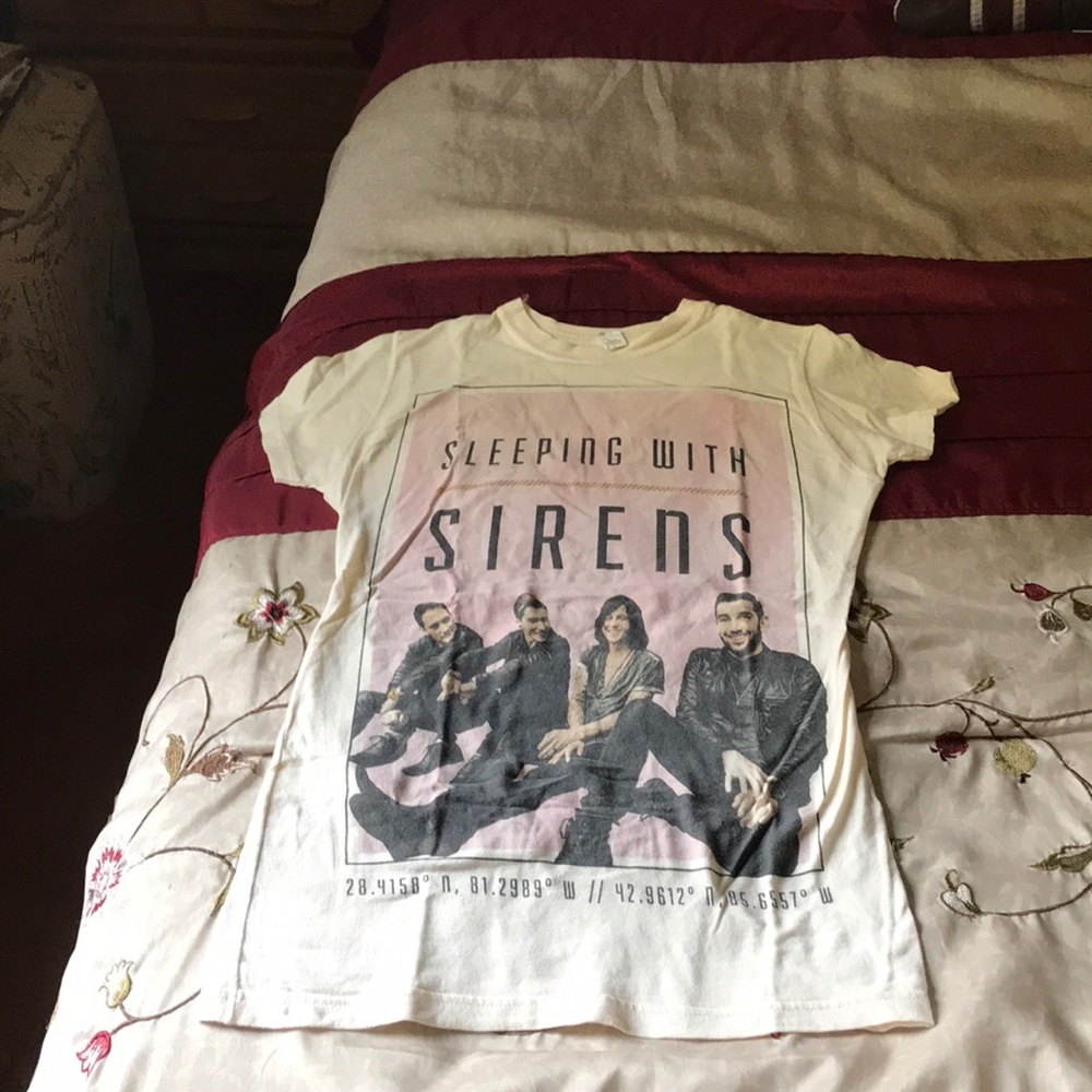 Sleeping with sirens shirt
